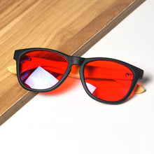 Загрузить изображение в средство просмотра галереи, Очки с защитой от синего света и красными линзами y2k необычные очки с замком синего света для женщин с защитой от зеленого света для хорошего сна