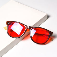 Загрузить изображение в средство просмотра галереи, Очки с защитой от синего света и красными линзами y2k необычные очки с замком синего света для женщин с защитой от зеленого света для хорошего сна