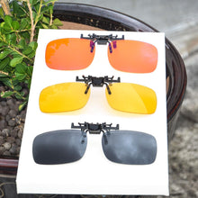Carregar imagem no visualizador da galeria, Polarized Clip on Sunglasses Orange Bluelight Lens Yellow Anti-glare Driving Lenses Clip on Glasses CP
