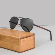 Carregar imagem no visualizador da galeria, Luxury Men&#39;s Polarized Sunglasses Driving Sun Glasses For Men Women Brand Designer Male Vintage Black Pilot wooden Sunglasses
