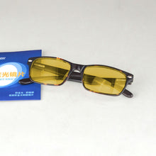 Load image into Gallery viewer, SHINU Men&#39;s Polarized Myopia Sunglasses Wood Legs Shortighted Driving Glasses Prescription Nearsighted Glasses-F024
