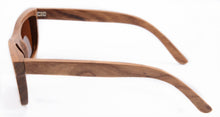 Carregar imagem no visualizador da galeria, Óculos de sol polarizados femininos óculos de sol de madeira masculino óculos decorativos de madeira pêra designer uv400 óculos de condução bambu 6033
